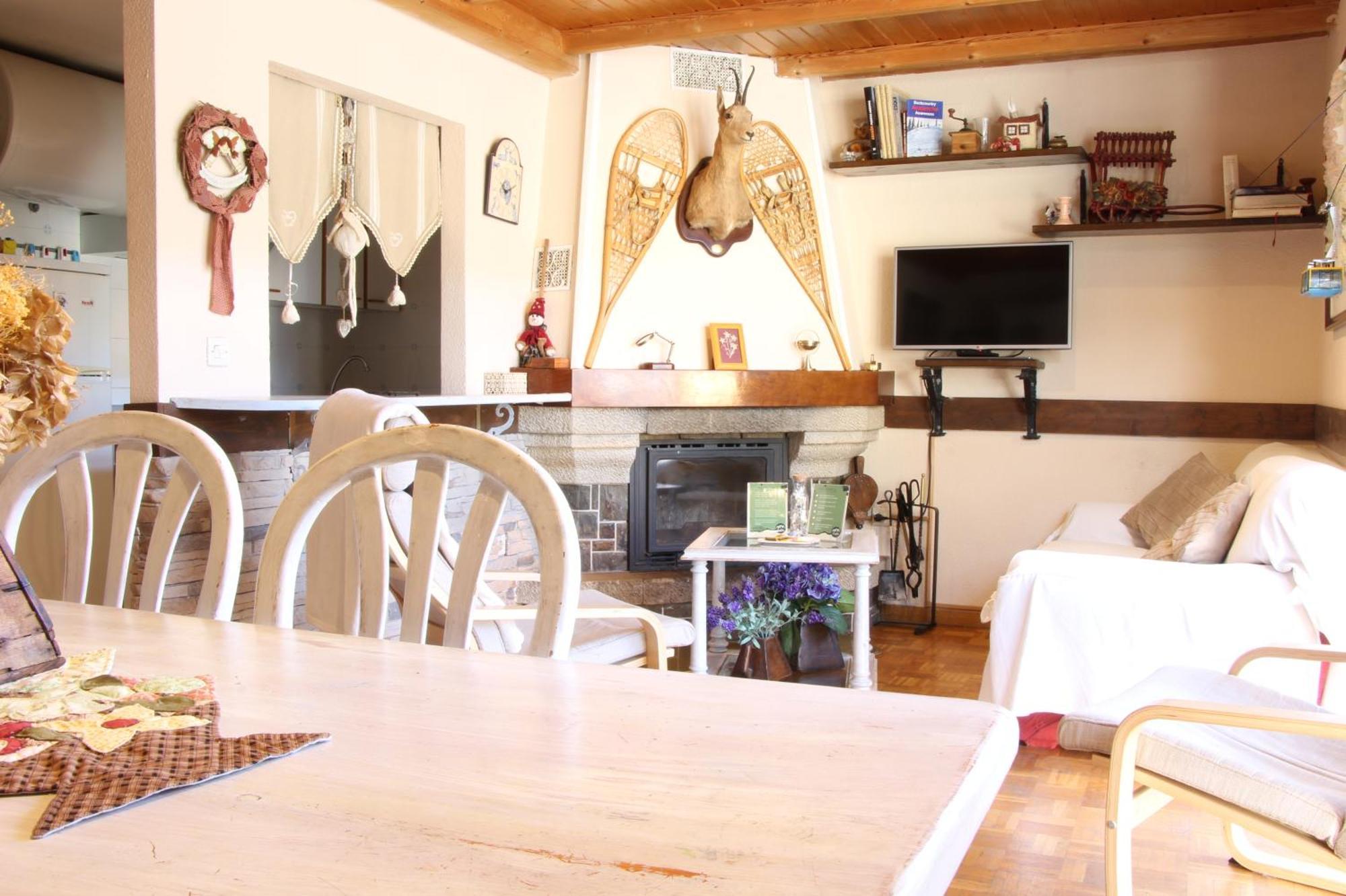 Pena Telera Petfriendly - Arafita Apartamentos إل بويو دي جاكا المظهر الخارجي الصورة